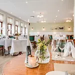 Knudhule Hotel 3*