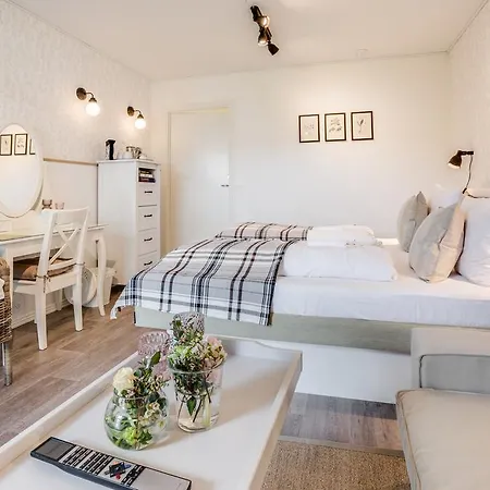 Knudhule 3*